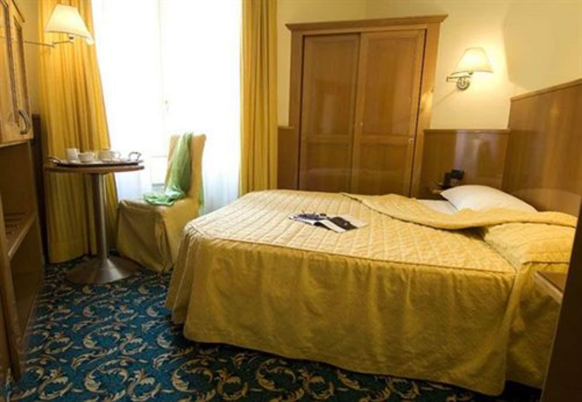 Hotel Cinque Giornate Milano Dış mekan fotoğraf