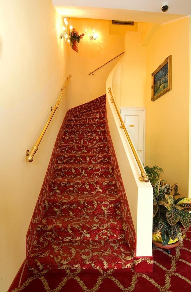 Hotel Cinque Giornate Milano Dış mekan fotoğraf