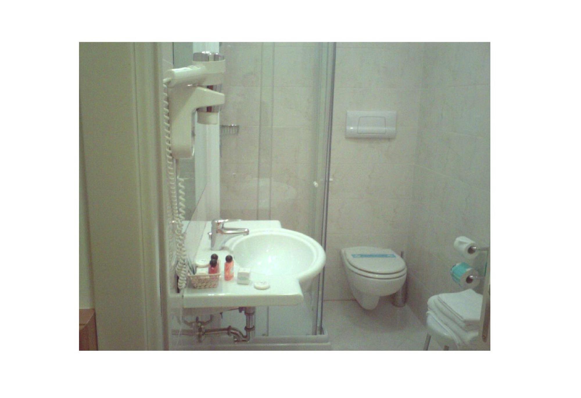 Hotel Cinque Giornate Milano Dış mekan fotoğraf